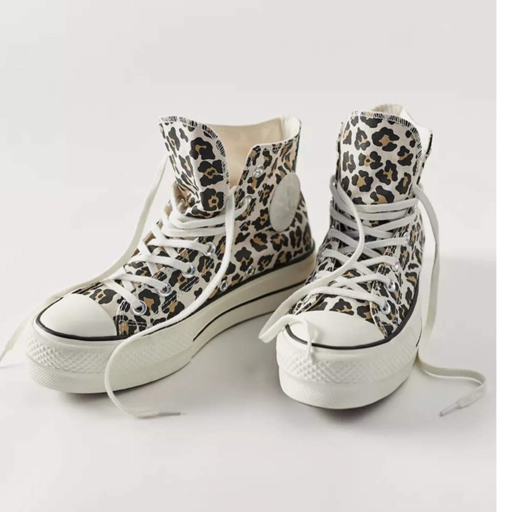 Leopard high top converse